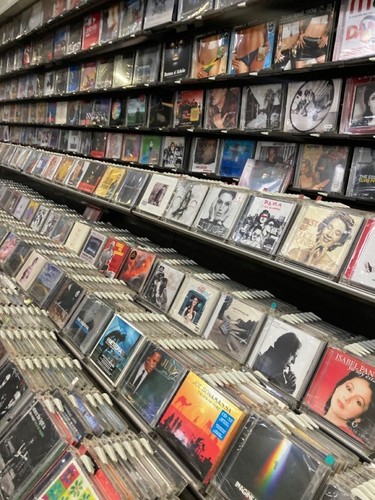 Lot compact discs - of, 35